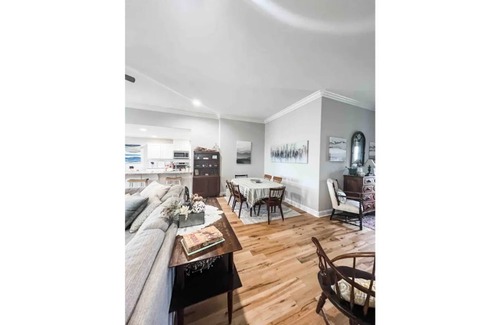 Bentonville Casa | The Jade House