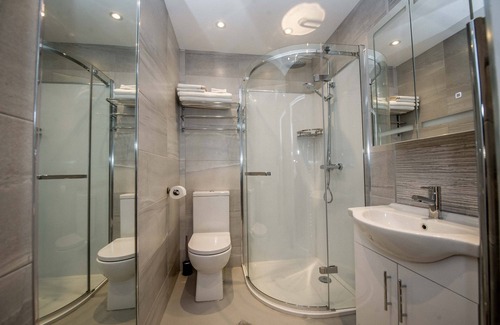 Londonderry Apartamento | The James Suites