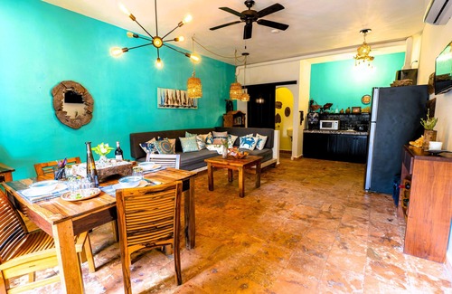 Isla Mujeres Apartamento | The Jardin Suite lower-level suite, poolside w/kitchen at Boutique Hotel