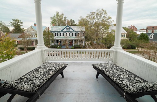 New Bern Cama Y Desayuno | The Jarvis at 220