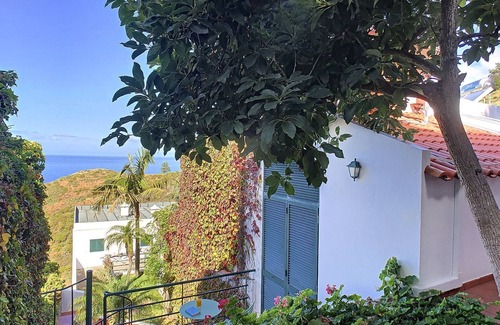 Madeira Island Casa | The Jasmin House - Three Bedroom House, Sleeps 6