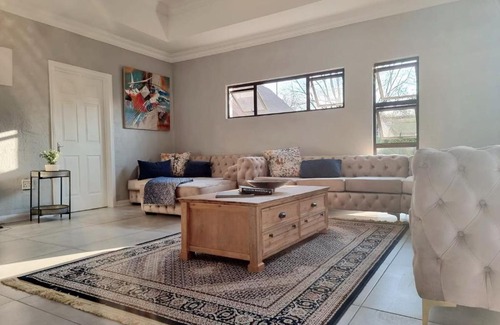 Greater Johannesburg Metropolitan Area Casa | The Jaxon Inn