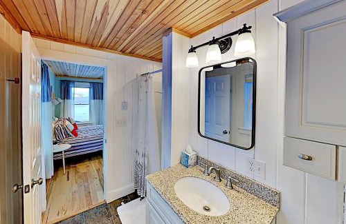Tenants Harbor Casa | The Jewel of Saint George