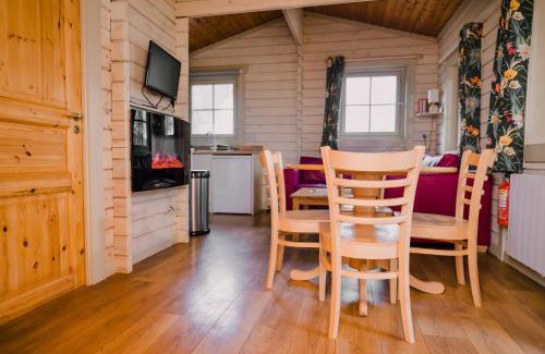 Redmire Cabina | The Jonas Centre