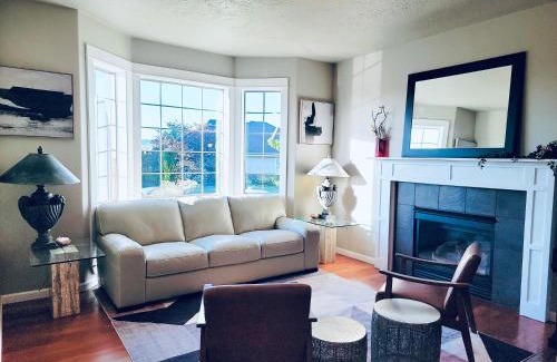 Albany Villa | The Jordan House