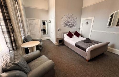 Weymouth Hotel | The Jubilee Hotel East - with NEWLY REFURBISHED SPA FACILITIES - GAMESPIT - AND SMOKEHOUSE
