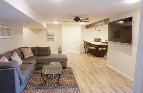 Innsbrook Casa | ¡El camino justo de los jueces! Hermosa casa de 4 dormitorios y 3 baños con capacidad para 13-15