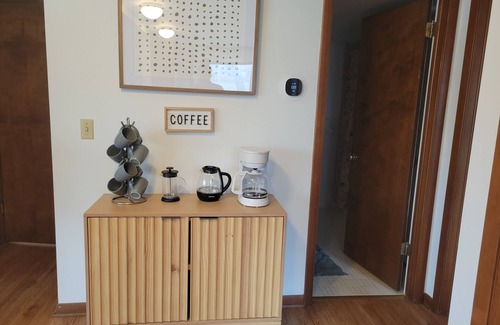 Rochester Apartamento | The June // A one bedroom basement apartment, 3 mi to Mayo Clinic