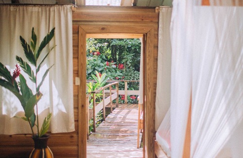 Good Living Camp Casa | Cabana de Rainforest privado - impuestos de hotel incluidos!