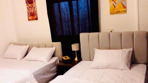 Kafrat al Jabal Hotel | The keeper New pyramids view