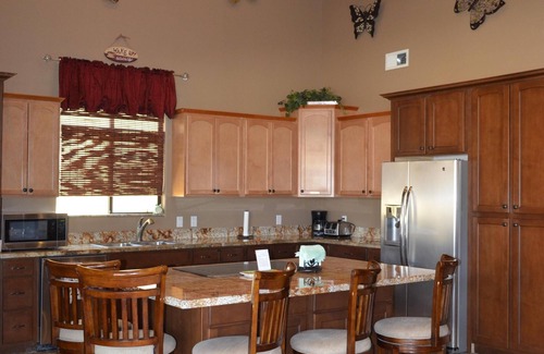 Moovalya Keys Casa | The KeyLargo House @ Lake Moovalya Keys; casa grande 6 camas 5ba + 2 lofts y muelle de 65 pies
