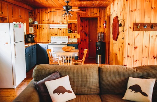 Tobermory Cabaña | The Kickback 3 Bedroom Cottage with Private Beach Tobermory