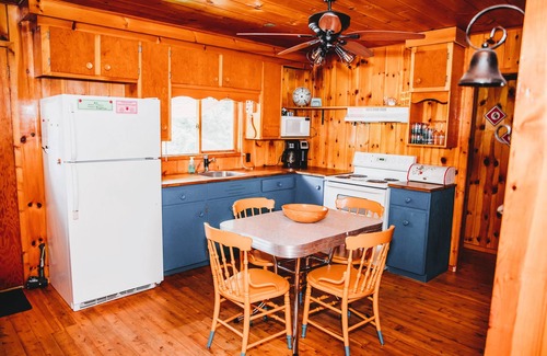 Tobermory Cabaña | The Kickback 3 Bedroom Cottage with Private Beach Tobermory