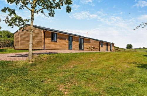 Hereford Casa | The Kingfisher at Canon Bridge Fishery