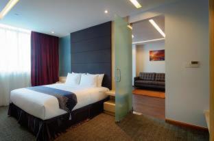 Downtown Kota Kinabalu Hotel | The Klagan @ Riverson Hotel