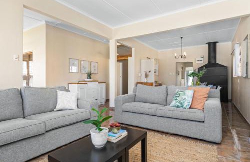 Kleinmond Casa | The Kleinmond Cottage by Host Agents