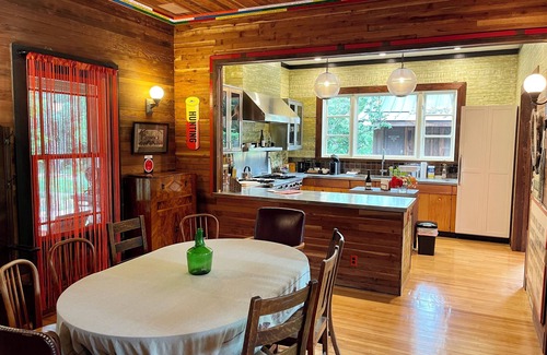 Anderson Valley Casa | The Knotty Oak - 3 Houses / Sleeps 26 in Philo - Weddings/Retreats/Families