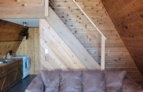 Frankfort Casa | The Koal-Mine-Inn - Fun and Charming with Lots of Character, A/C, and a Great Location!