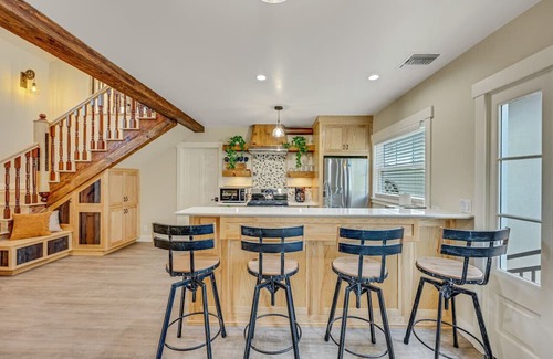 Altadena Apartamento | The Kodama Yokai Near Universal Studios, Crypto Arena, and Rose Bowl