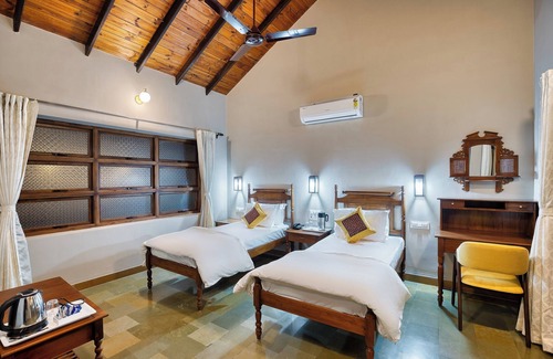 Bhuj Hotel | The Kutchh Courtyard Resort