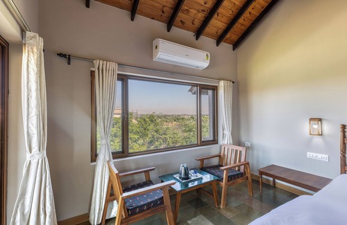 Bhuj Hotel | The Kutchh Courtyard Resort
