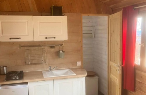 Entrepierres Casa | The La Croix roulott on the heights of Sisteron