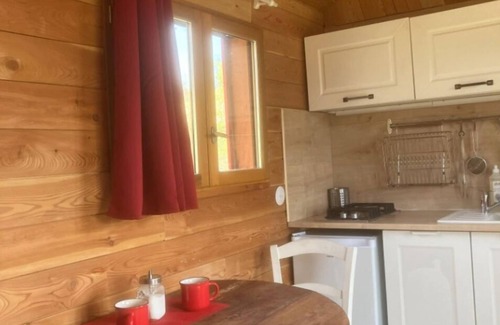 Entrepierres Casa | The La Croix roulott on the heights of Sisteron