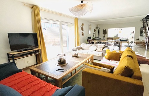 Favieres Casa | The lake barn