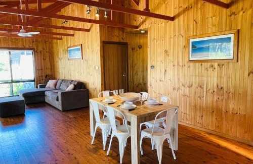 Lake Tabourie Casa | The Lake Cabin