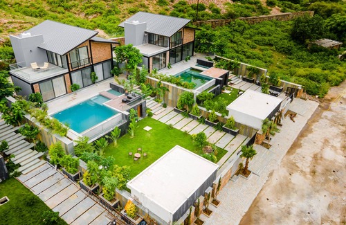 Bedla Villa | Holds fascinating views that guarantee luxury, peace, and everlasting memories