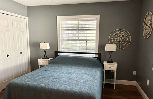 Eustis Casa | The Lake House Retreat