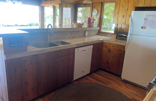 Maple City Cabaña | The Lake House - South Cub Cottage