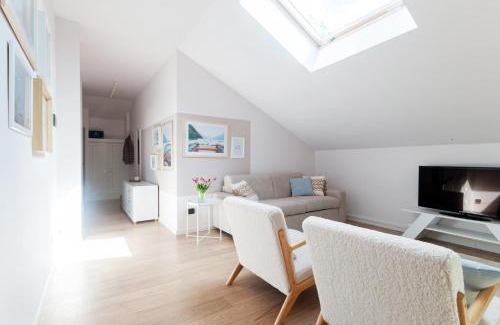 Fiumelatte Apartamento | The Lake Suite Fiumelatte - Lake front apartment