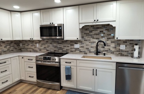 Black Wolf Casa | The Lakehouse at Winnebago. Green Bay 1 hr. Ice Fishing out your door. Fireplace