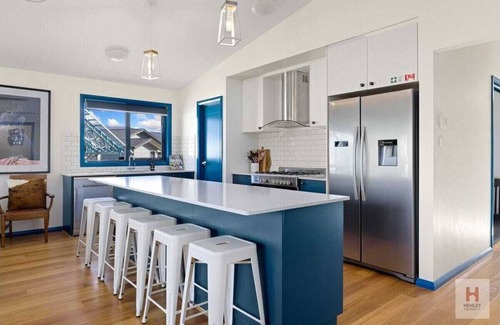 Kalkite Casa | The Lakehouse - On the shores of Lake Jindabyne in the Snowy Mountains