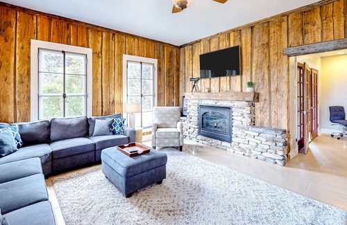 Loon Lake Casa | The Lakeside Farmhouse | Historic charmer with private dock & covered patio