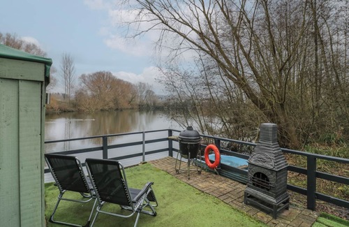 Beckford Cabaña | La yurta junto al lago, BECKFORD