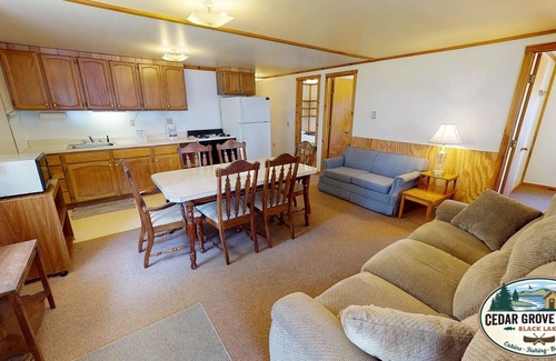 Brier Hill Cabina | The Lakeview at Cedar Grove Camps