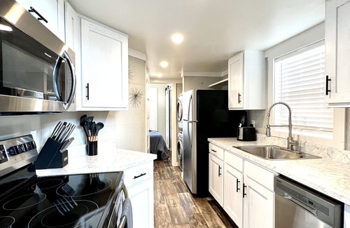Clermont Casa | The Lakeview House - Lakeside Tiny Home Near Orlando