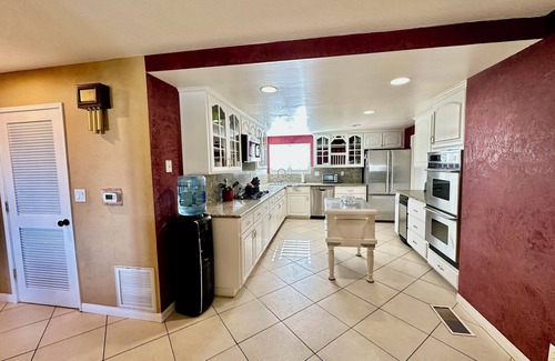 Agua Dulce Casa | The Lakeview House, Pool, Jacuzzi,Game Room,4 bedrooms