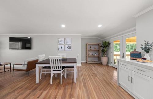 Macon Casa | The Lakeview