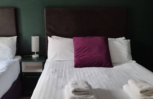 Clifden Hotel | The Lamplight Wines