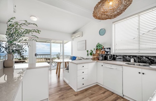 Aldinga Beach Casa | The Landing, Aldinga Beach | Beachfront, Pool Wood fire, Mclaren Vale Wineries