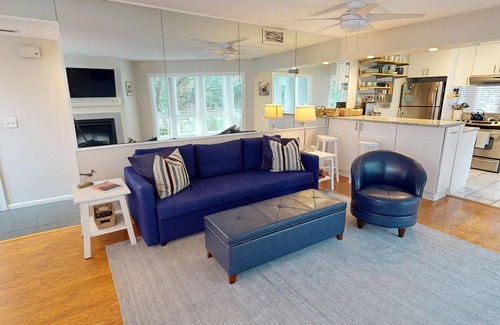 Folly Beach Condominio | The Landing at Little Oak ~ summer coastal getaway