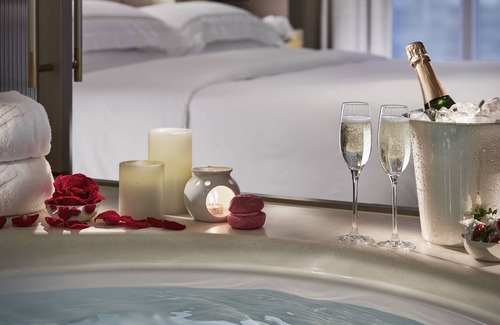 Central Hotel | The Landmark Mandarin Oriental, Hong Kong