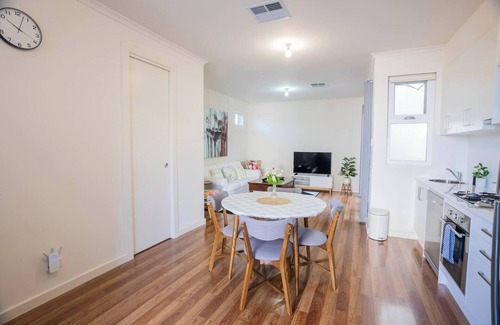 Lightsview Casa | The Lane of Lightsview Relaxed Inner city Living