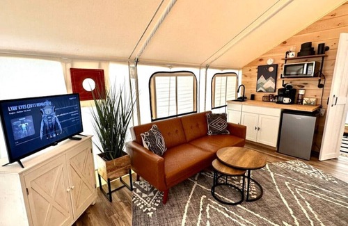 Cadiz Alquiler De RV | The Laredo, Luxury Safari Tent