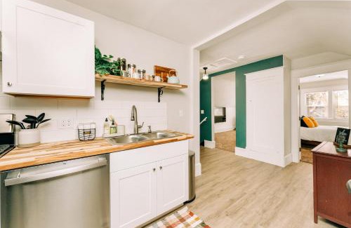 Great Falls Casa | The Larks Nest - A Gem in a Tranquil Neighborhood