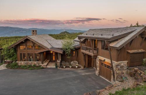 Spanish Peaks Casa | The Last Best Chalet