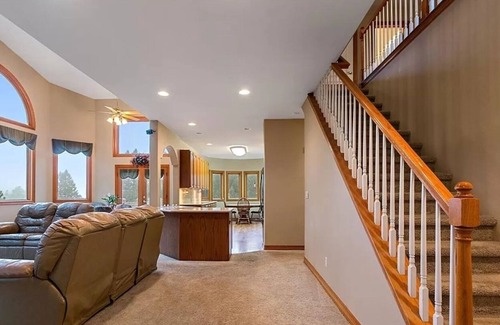 Richmond Hill Corridor Casa | The Last Resort Retreat: 14-acre, 3000 sq. ft. Mountain Home